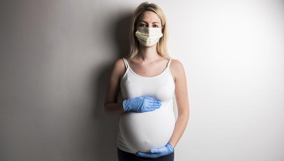 Fotografija: Otrok se je okužil že v maternici, so prepričani strokovnjaki. FOTO: Lsophoto/Getty Images