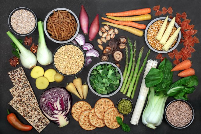 Sadje in zelenjava sta najboljši vir prehranskih vlaknin, vitaminov, mineralov in drugih bioaktivnih snovi. FOTO: Marilyna/Getty Images