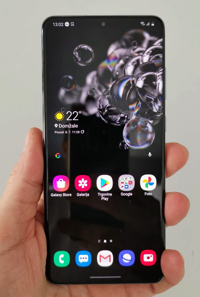 Samsung S20 ultra je preprosto lep telefon. FOTOGRAFIJE: Staš Ivanc