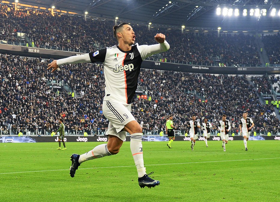 Fotografija: Cristiano Ronaldo (na fotografiji) in Paulo Dybala bosta glavna aduta Juventusa za (visoko) zmago nad Lyonom.
FOTO: Massimo Pinca, Reuters