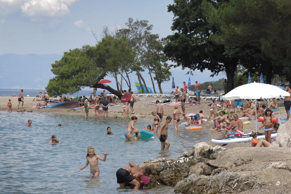Fotografija: Največ turistov oblega Istro, sledijo Kvarner, splitsko-dalmatinsko območje in območje Zadra. FOTO: Leon Vidic, Delo