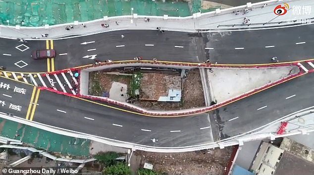 Fotografija: Gradbeniki so zaradi trmaste Kitajke morali spremeniti traso avtoceste.