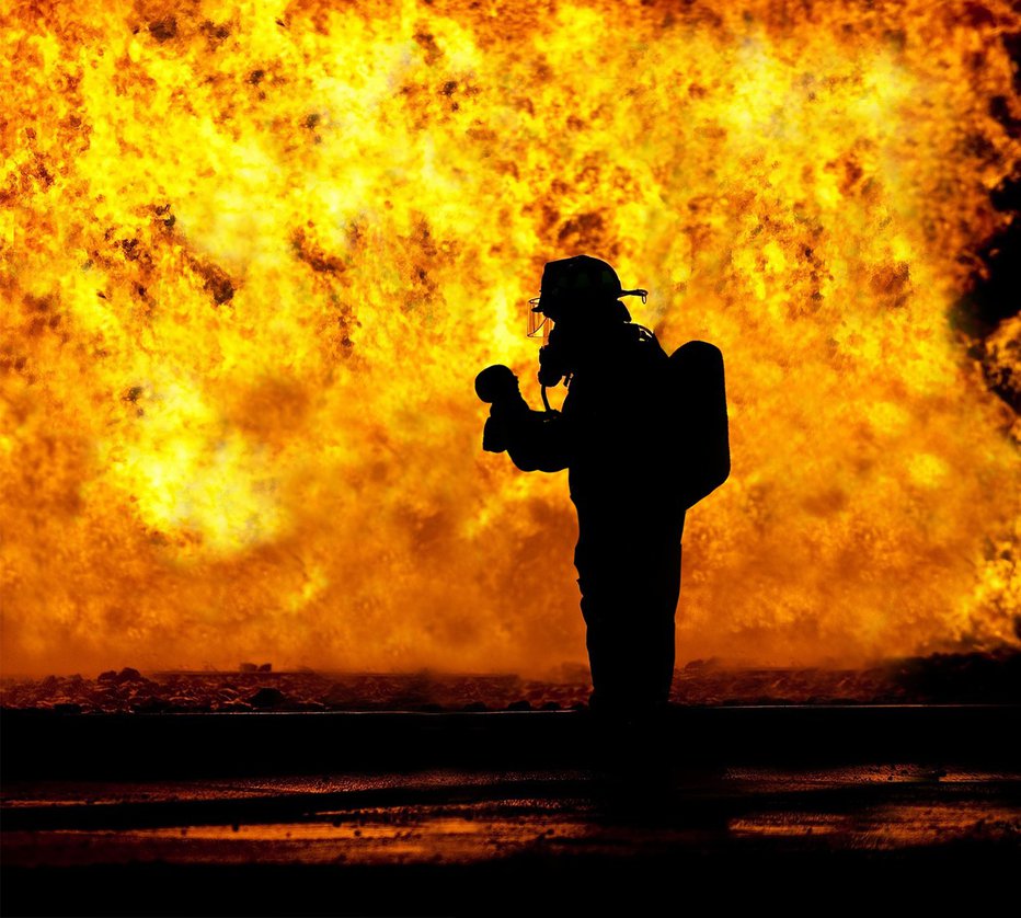 Fotografija: Gasilci so iz objekt umaknili prebivalce (simbolična footgrafija). FOTO: Pixabay