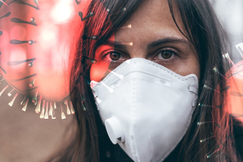 Fotografija: Z nošenjem maske ščitimo druge okoli sebe, ko oni nosijo masko, pa ščitijo nas, pravijo strokovnjaki. FOTO: Gettyimages