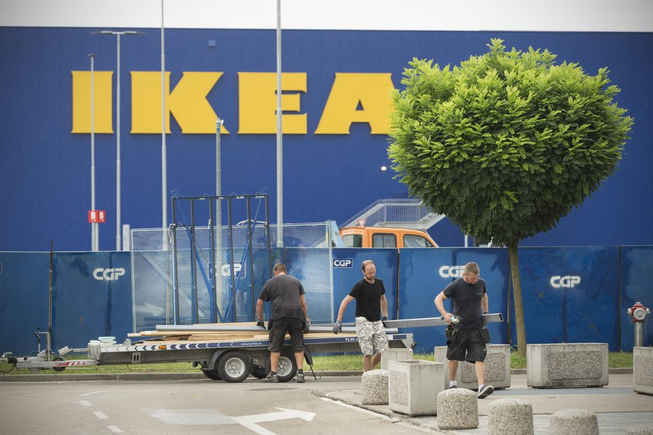 Fotografija: Gradnja trgovine Ikea v BTC. FOTO: Jure Eržen, Delo