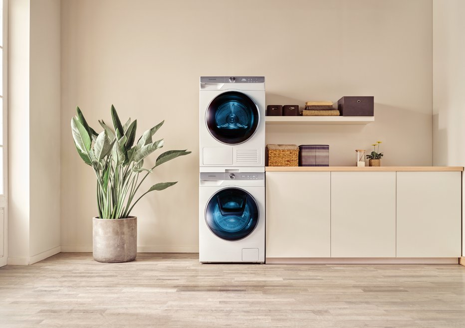 Fotografija: Pametni pralni in sušilni stroj komunicirata in sodelujeta.