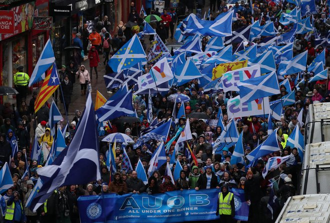 Januarja letos so bile v Glasgowu, največjem škotskem mestu, nazadnje demonstracije za neodvisnost države.<br />
FOTO: REUTERS