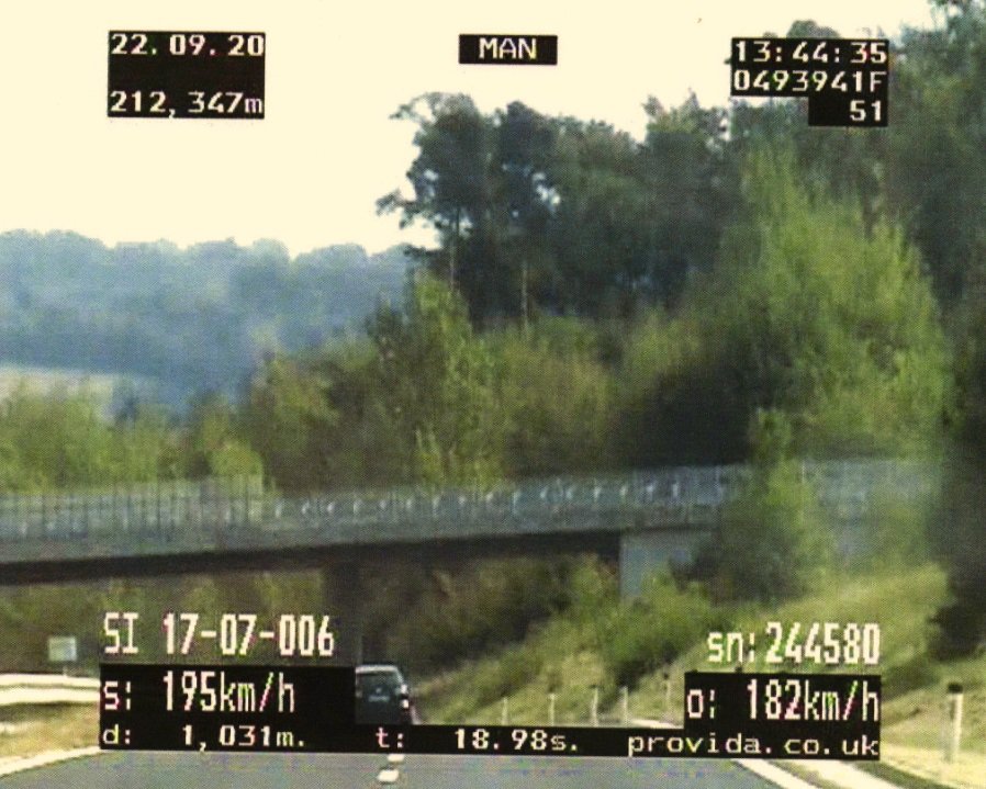 Fotografija: Hitrost omejena na 110 km/h, 55-letnik pa je vozil še 85 kilometrov hitreje. FOTO: PPP Maribor