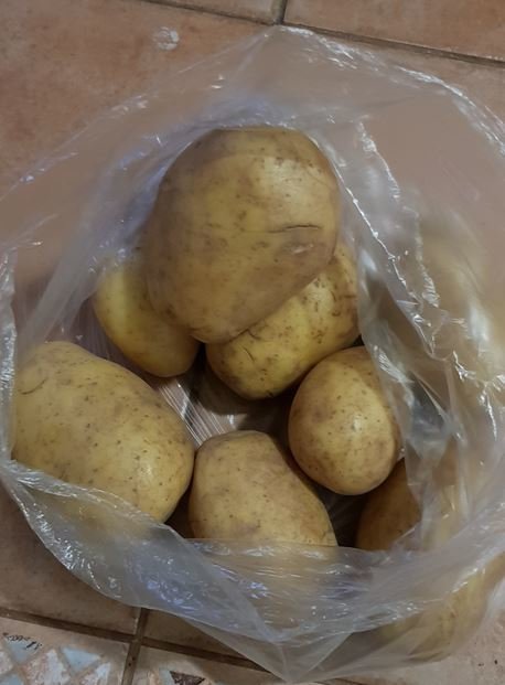 Namesto jedilnega krompirja so ji zaračunali trikrat dražji sladki krompir. FOTO: Bralka poročevalka