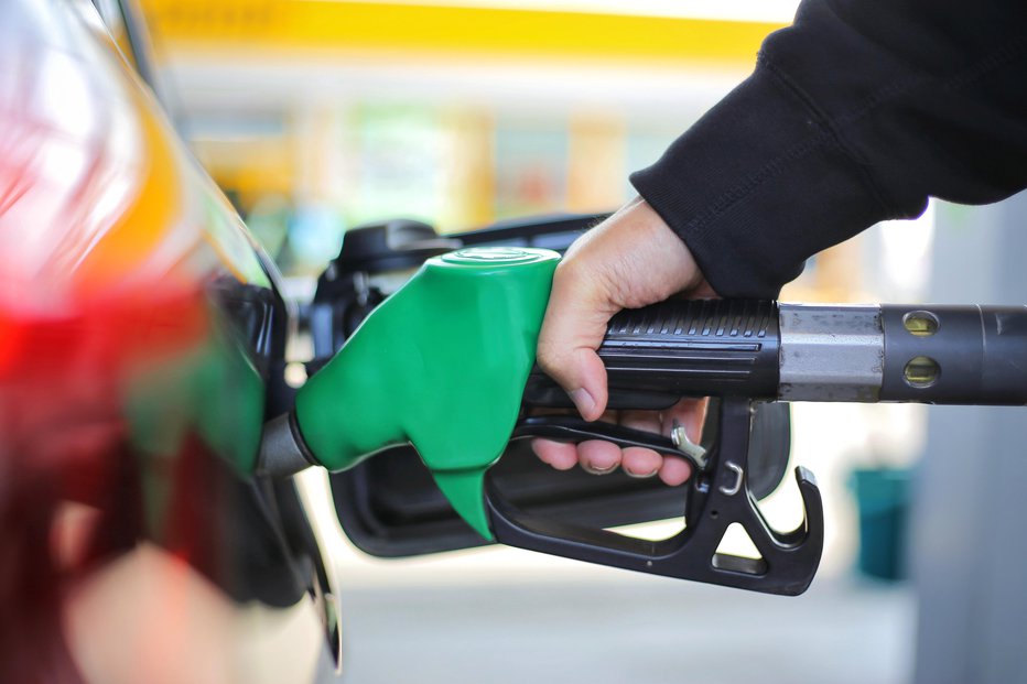 Fotografija: Nekateri pričakujejo, da se bodo cene goriva povišale. FOTO: Toncd32, Getty Images, Istockphoto