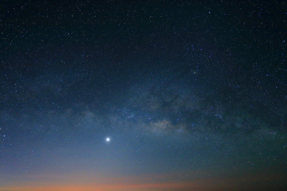 Fotografija: Zvezdno nebo. FOTO: Shutterstock