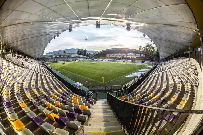 Stadion Ljudski vrt pričakuje napeto tekmo Maribora in Kopra. FOTO: Jure Banfi/Sobotainfo
