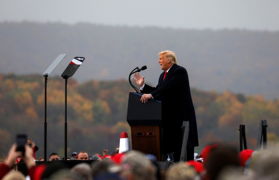 Fotografija: Predsednik Donald Trump na predvolilnem shodu v mestu Martinsburg v Pensilvaniji FOTO: LEAH MILLES/REUTERS