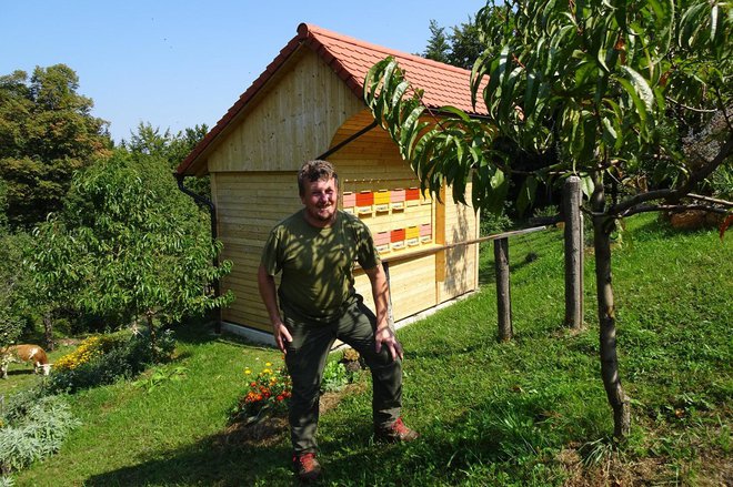 Jože Kozole je tudi čebelar. FOTO: Kozjanski park