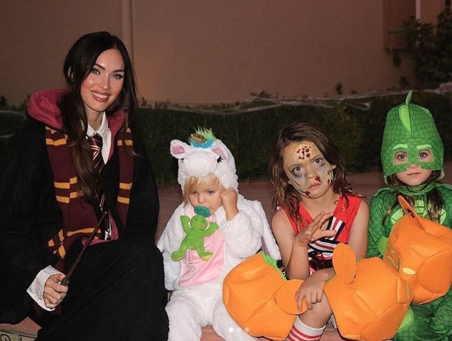 Megan Fox je, kot kaže, pozabila, da je predlani na noč čarovnic na družabnem omrežju tudi sama objavila fotografijo svojih otrok. FOTO: Instagram