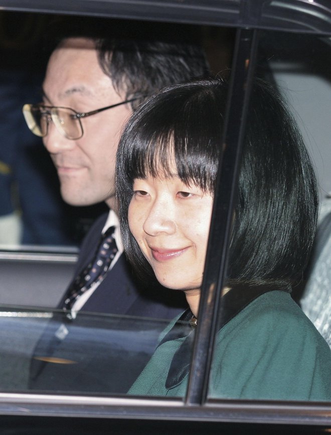 Sajako Kuroda se je po poroki z uradnikom morala odreči plemiškemu nazivu in drugim ugodnostim. FOTO: getty Images
