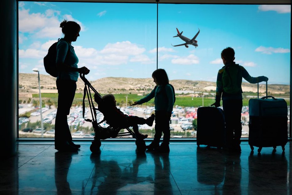 Fotografija: Vas že mikajo počitnice daleč od doma? FOTO: Getty Images