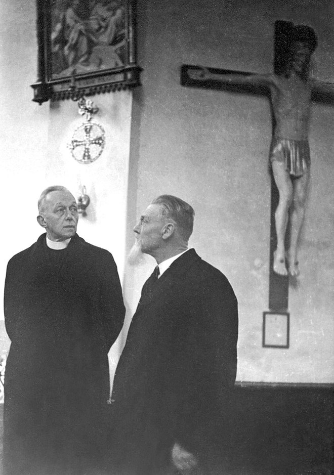 Ob obisku cerkve na Dolenjskem Foto: arhiv Janeza Bogataja