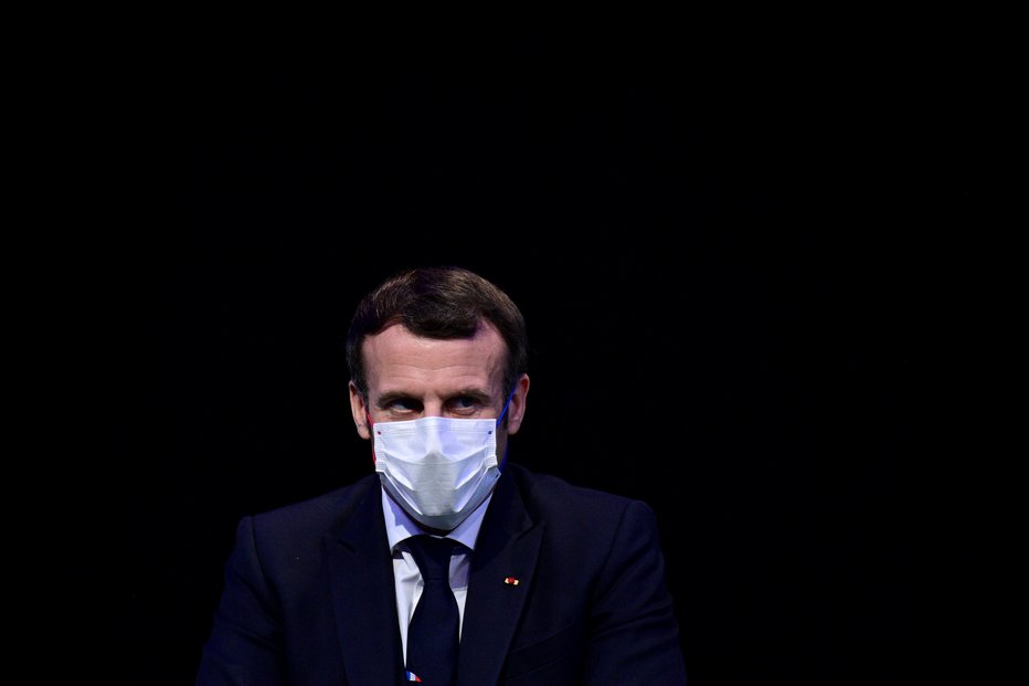 Fotografija: Emmanuel Macron je v samoizolaciji. FOTO: Reuters