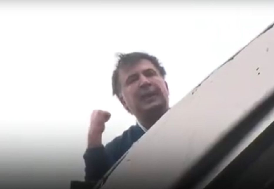 Fotografija: Mihail Saakašvili je v Kijevu grozil, da bo skočil v smrt. FOTO: zaslonski posnetek