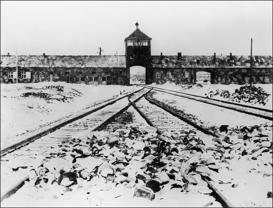 Fotografija: V Auschwitzu je umrlo več kot milijon ljudi. FOTO: Afp