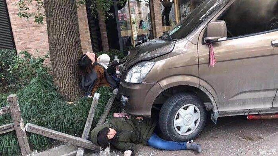 Fotografija: Nesreča v Šanghaju. FOTO: Ap Ap