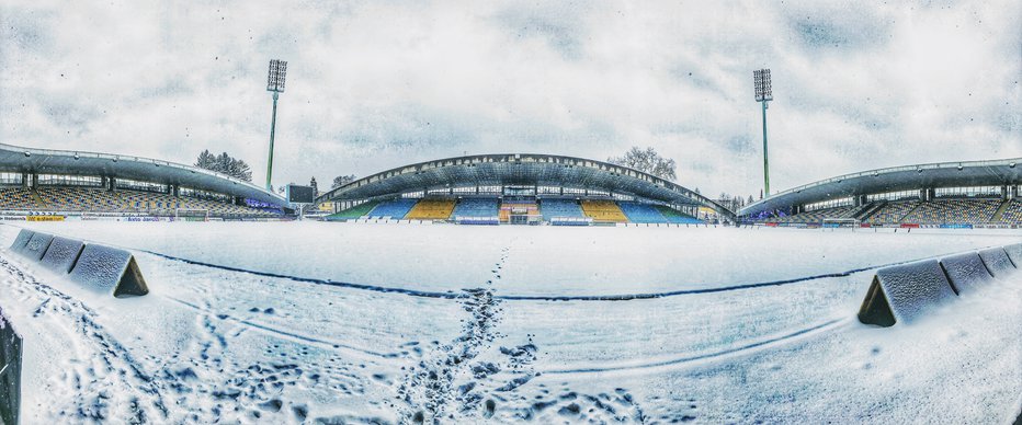 Fotografija: Stadion Ljudski vrt včeraj, dva dni pred tekmo z Aluminijem. FOTO: Marko Pigac
