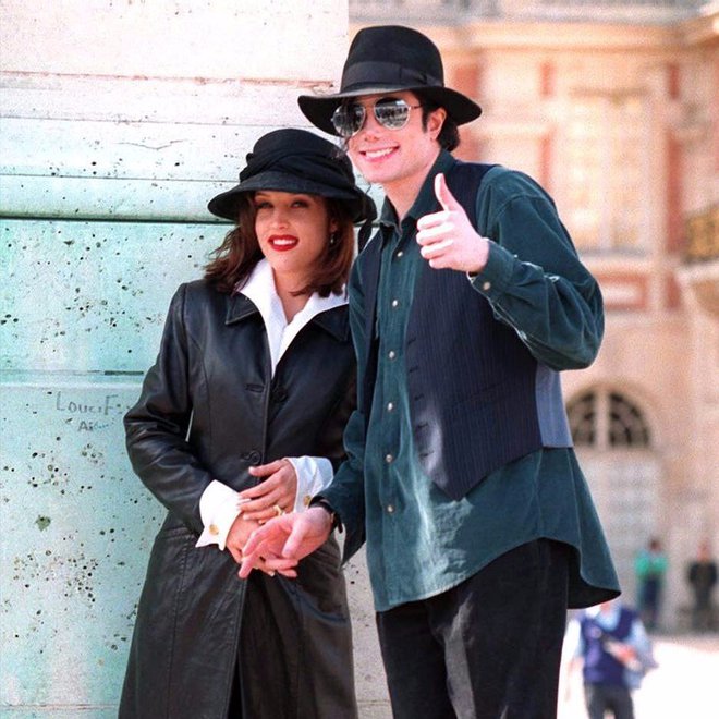 Poročena je bila z enim največjih glasbenih posebnežev in genijev Michaelom Jacksonom.