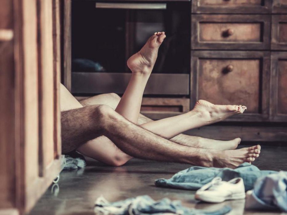 Fotografija: Kaj vse se lahko zalomi med spolnim odnosom? FOTO: Shutterstock