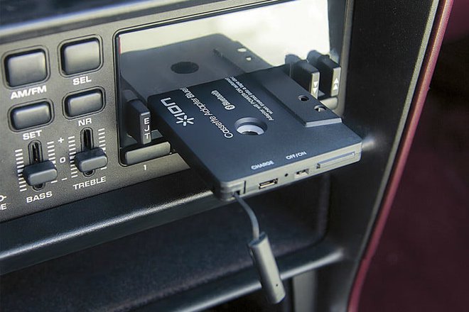 Audijev bluetooth adapter ion stane 20 dolarjev (okoli 16 evrov). Foto: ionaudio.com