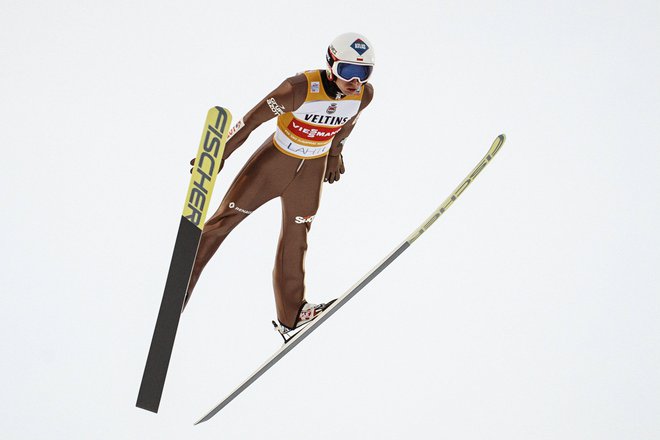 Poljski šampion Kamil Stoch je v Lahtiju skakal, kot da bi bil z drugega planeta. FOTO: Reuters