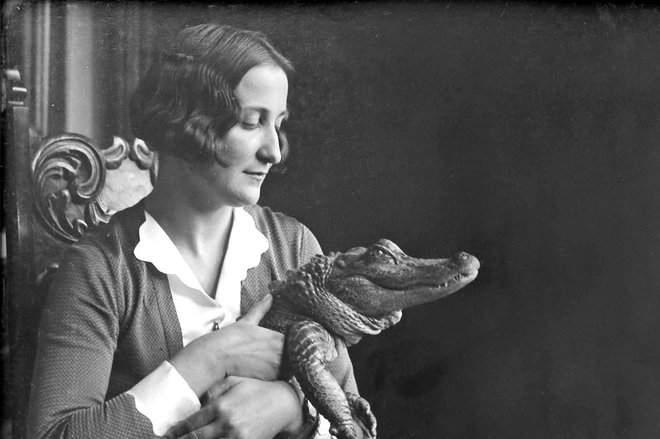 Ksenija Gorup pl. Slavinjska in njen krokodil Foto: JGZ Brdo