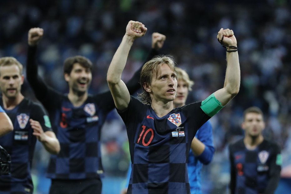 Fotografija: Luka Modrić je odlično vodil reprezentanco Hrvaške do velike zmage. Foto: AP