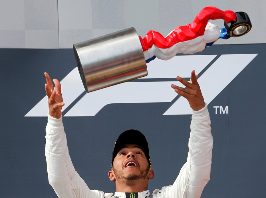 Fotografija: Lewis Hamilton se je v Le Castelletu veselil že svoje 65. zmage v formuli 1. FOTO: Reuters