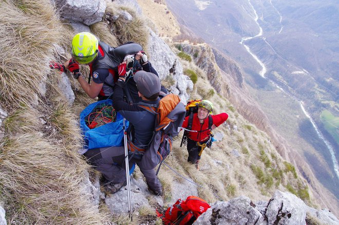 V gorah potrebuje pomoč veliko tujcev. FOTO: Miljko Lesjak/GRS Tolmin