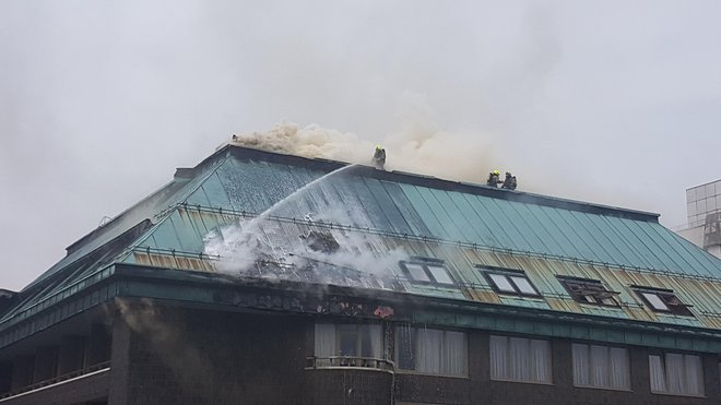 Požar v hotelu Union. FOTO: Marko Feist