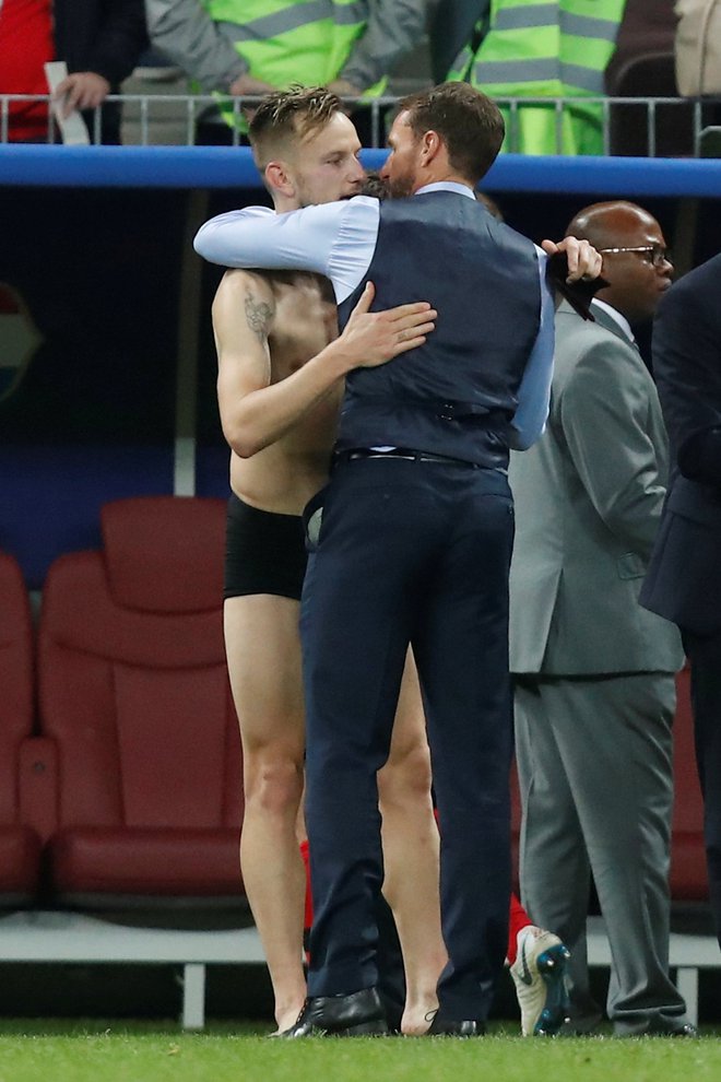 Hrvatu Ivanu Rakitiću je čestital Gareth Southgate. FOTO: Maxim Shemetov. Reuters