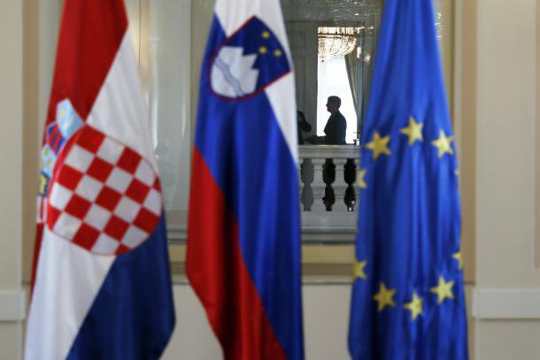 Fotografija: Vlada je vložila tožbo proti Hrvaški. FOTO: Uroš Hočevar, Delo