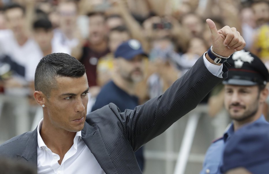 Fotografija: Ronaldo ob prihodu na stadion. FOTO: AP