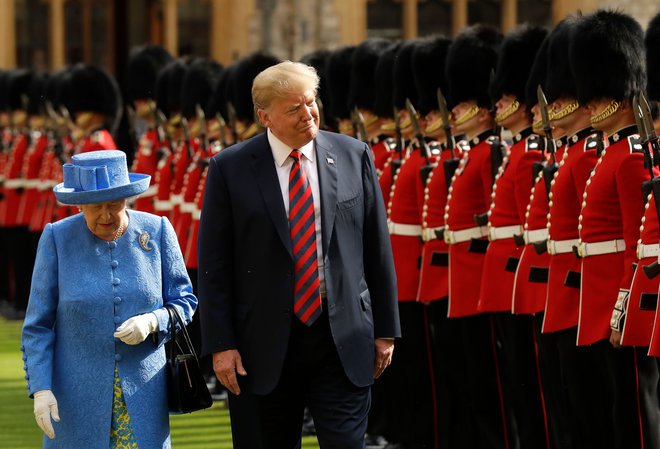 Vedno in povsod gre kraljica prva. FOTO: AFP