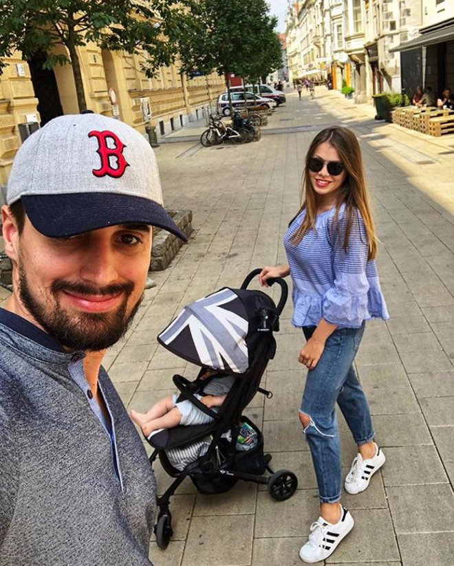 Luka Šulić in Tamara sta sina prvič peljala na morje. FOTO: Instagram