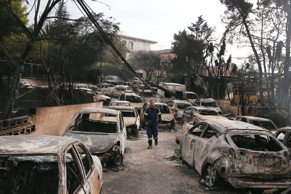 Fotografija: Največ žrtev so požari zahtevali v letoviškem kraju Mati 40 kilometrov severovzhodno od Aten. FOTO: Costas Baltas/ Reuters