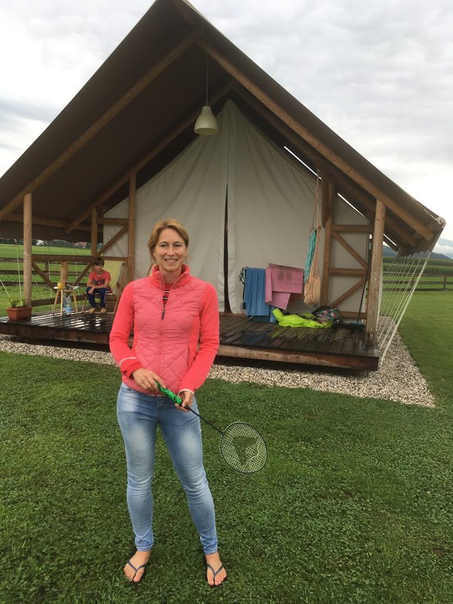 Nizozemka Esttel je prišla z družino v Belo krajino v Kolpa resort v Krasinec zaradi miru, ki ga ponuja ta dežela. FOTO: Jaroslav Jankovič