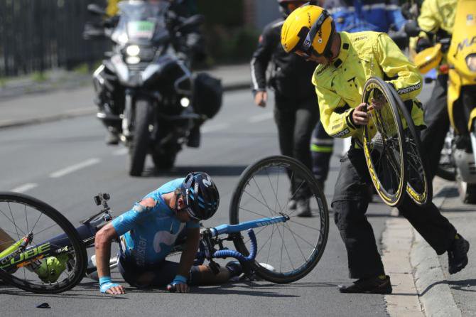 Fotografija: Primož Roglič jo je pri padcu dobro odnesel, Mikel Landa (na fotografiji) pa zaradi poškodb ne bo nastopil na bližnji Vuelti. FOTO: cyclingnews