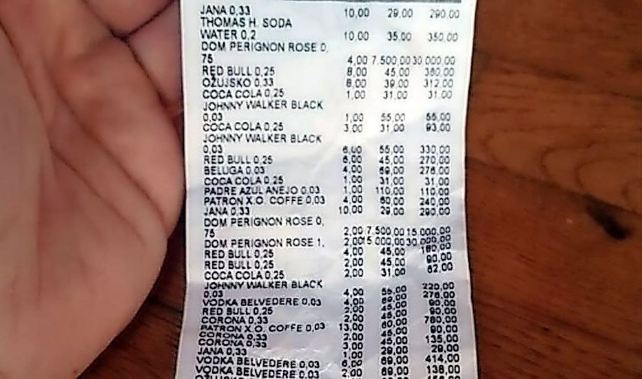 Fotografija: Zasoljeni račun, ki je doletel slovenskega turista. FOTO: Twitter