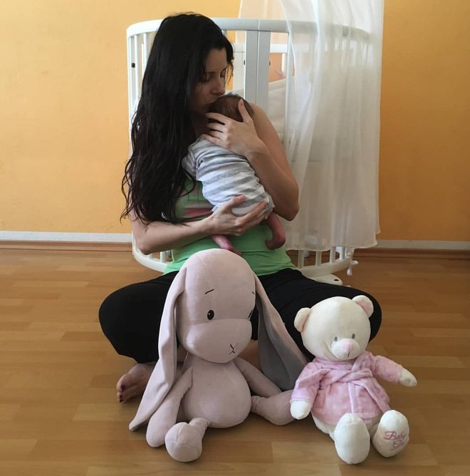 Vremenarka in radijka je objavila fotografijo neprecenljivih trenutkov s hčerkico Mio. FOTO: instagram