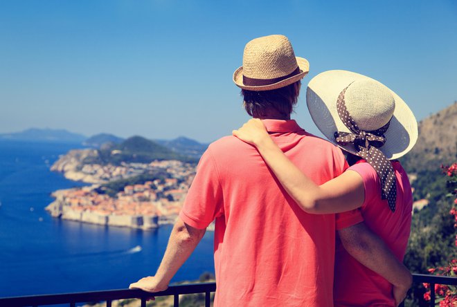 Hrvaška beleži rekordno število turistov, ki pa zapravijo manj, kot bi domačini želeli.