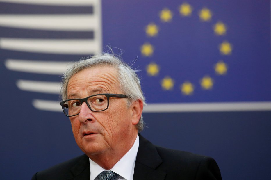 Fotografija: Je Jean-Claude Juncker poskušal pomagati hrvaškemu premierju Andreju Plenkoviću, ki je član iste politične skupine kot Juncker? FOTO: Reuters