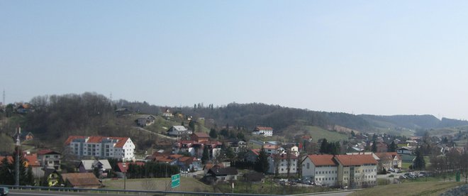 Šentilj je od Magnine tovarne v Avstriji oddaljen 50 kilometrov, Maribor že 70. FOTO: Aleš Andlovič