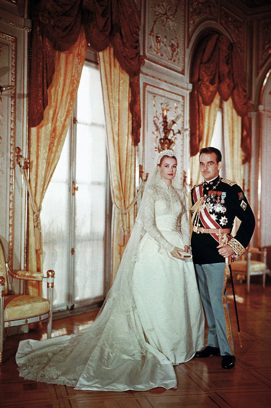 Fotografija: Poroko Grace Kelly in princa Rainierja III. si je ogledalo več kot 30 milijonov ljudi po vsem svetu.